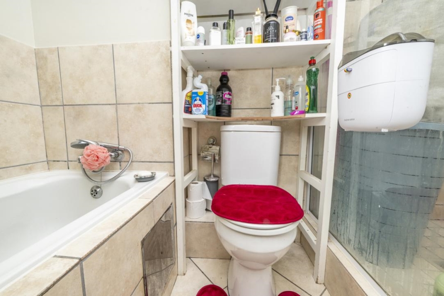 2 Bedroom Property for Sale in Buh Rein Estate Western Cape